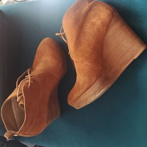 Michael kors  luggage colored lace up suede wedges  ~size 6.5